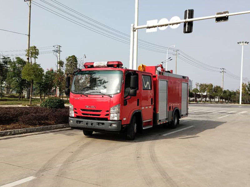 五十铃3.5吨水消防车